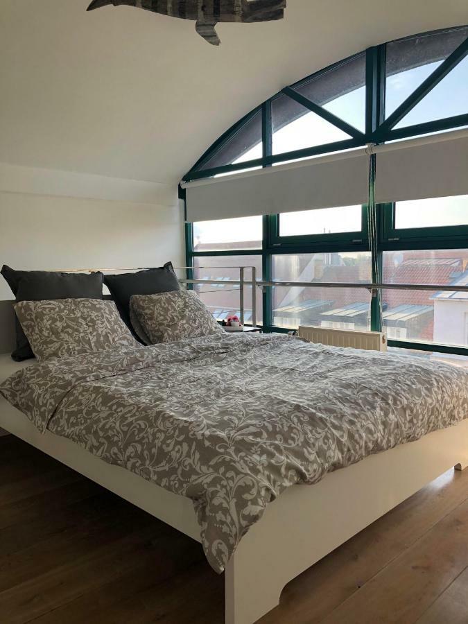 Romantic Studio With Jacuzzi Praha Bagian luar foto